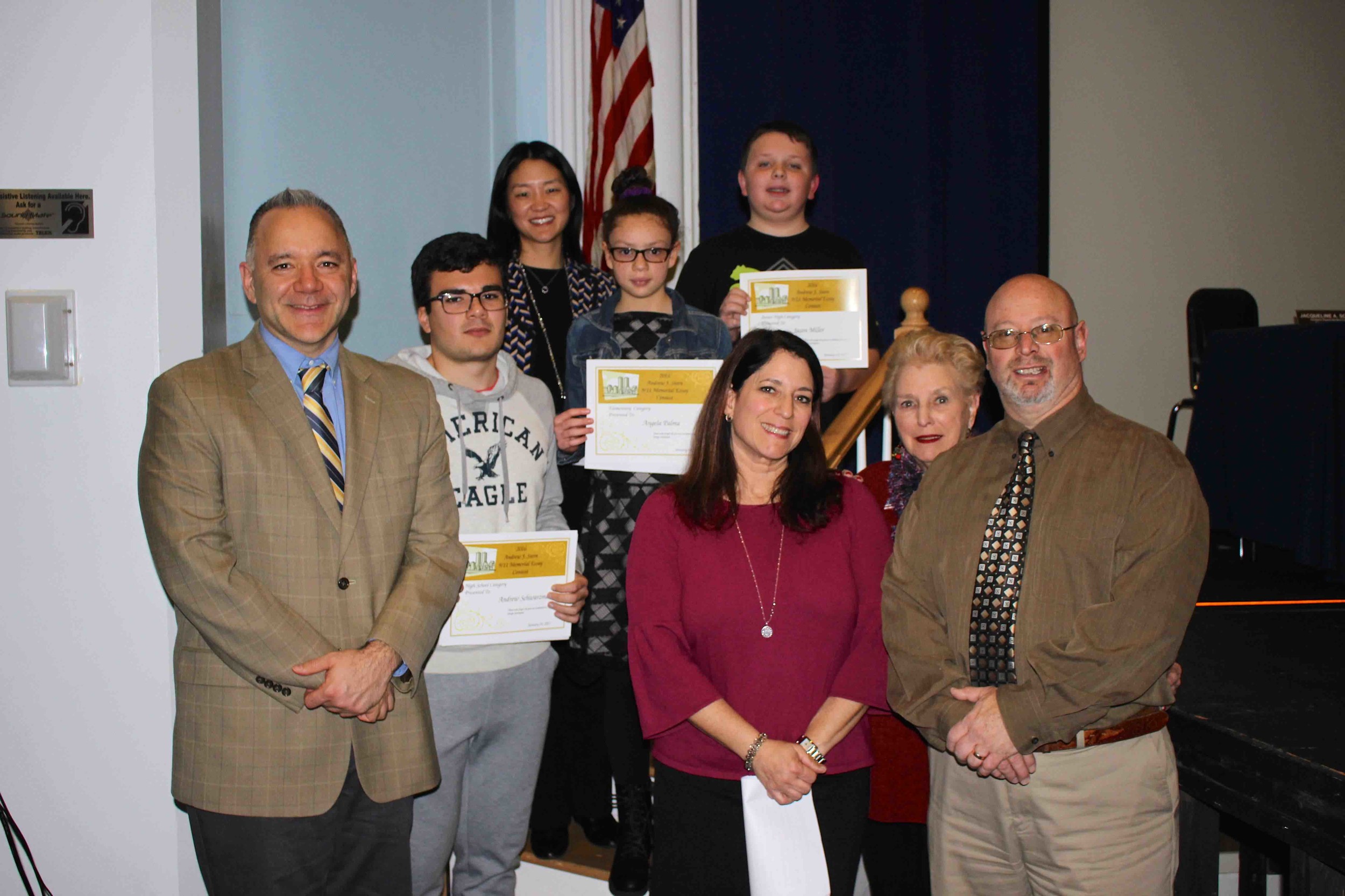 Garden Announces Winners in Entree Reports Essay Competition.