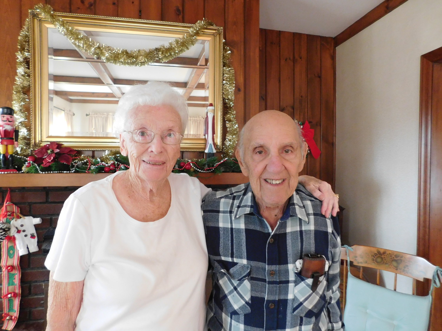 Gloria and Charlie Chapman, 92- and 91-year-old volunteers and world travelers, are the Herald Life’s 2017 People of the Year.